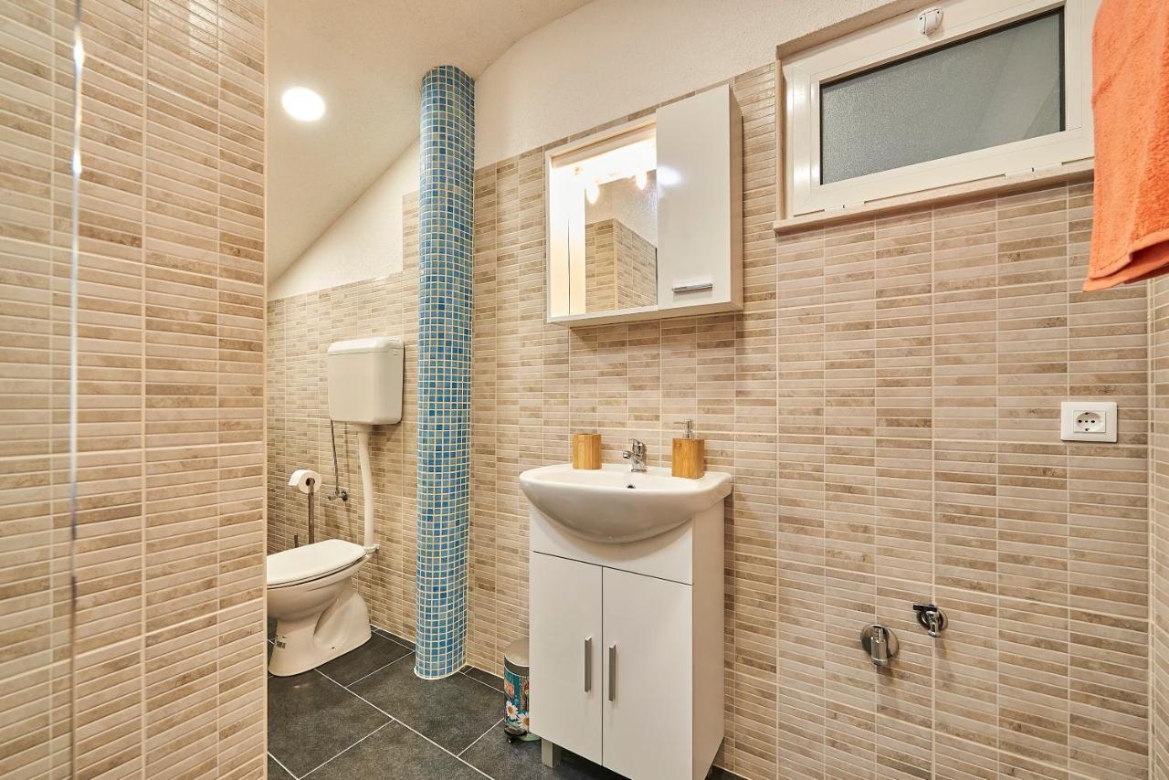 Studio Apartment Bascan Трогир Экстерьер фото